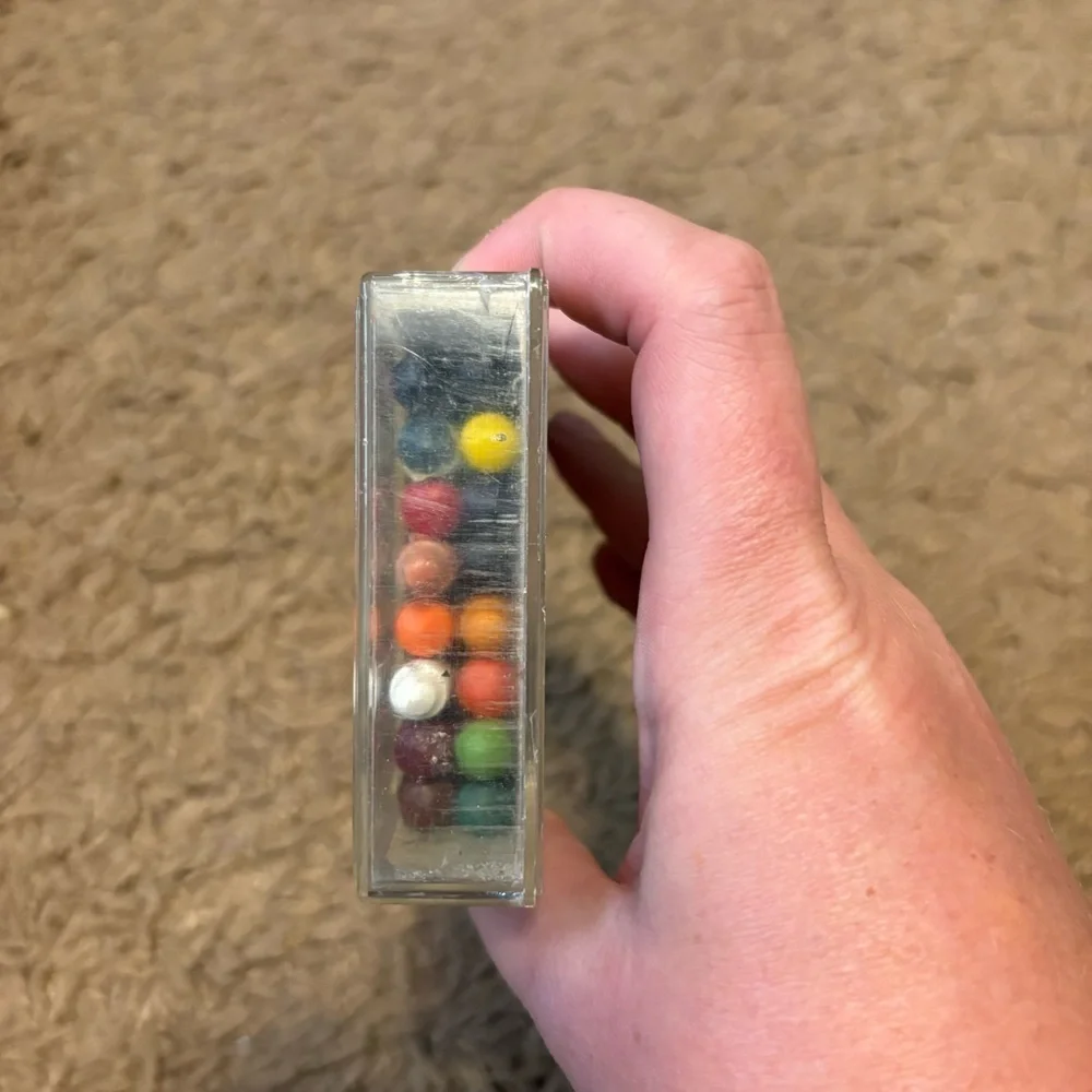 16 Crayola Crayons In Plastic Container No. 16 P Binney & Smith Vintage